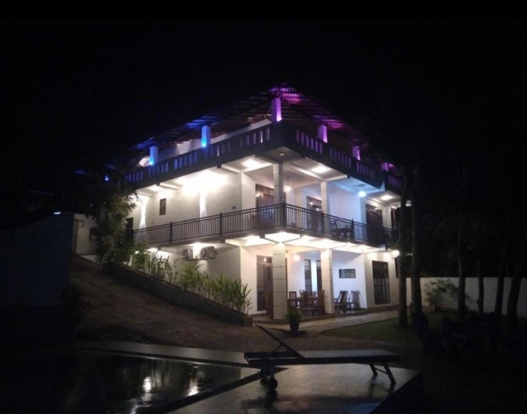 The Green Lagoon Villa Хиккадува Экстерьер фото