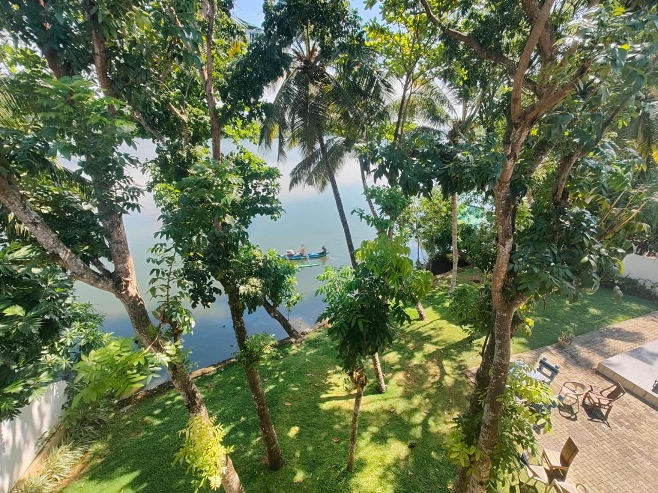 The Green Lagoon Villa Хиккадува Экстерьер фото
