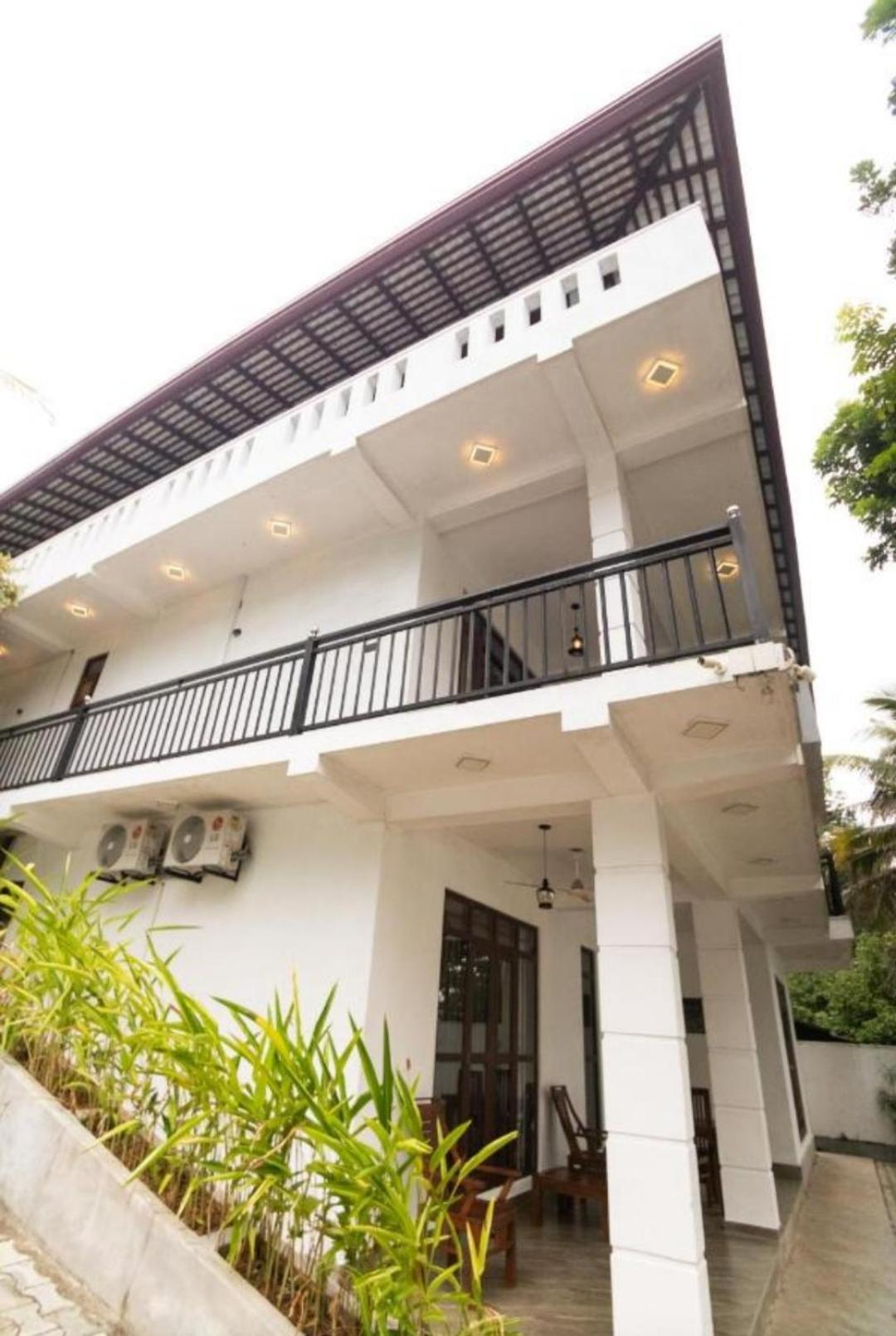 The Green Lagoon Villa Хиккадува Экстерьер фото